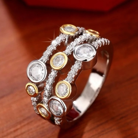 NWT 14K Gold and S925 Cubic Zirconia Trendy Beautiful Ring Size 8 - Picture 5 of 5